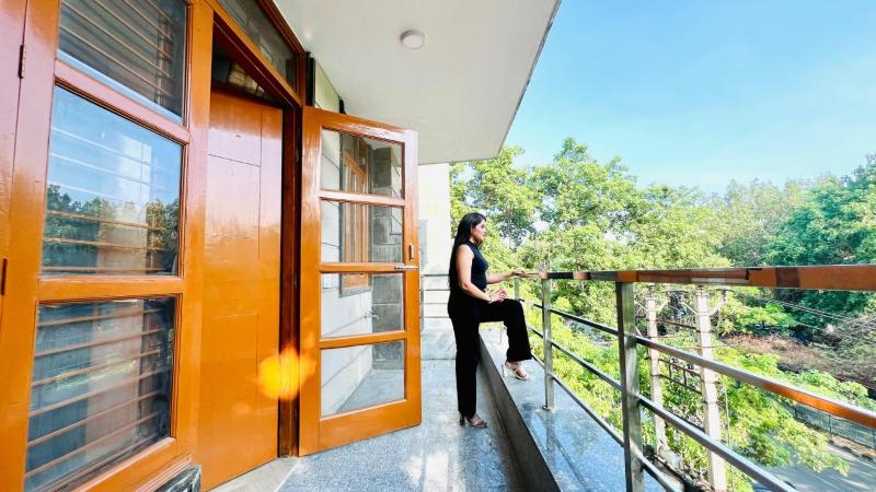 BluO Modern 3BHK Rohini -Balcony Lift  Parking - image 10