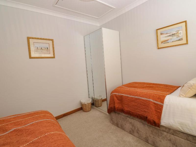Byrons Retreat - image 12