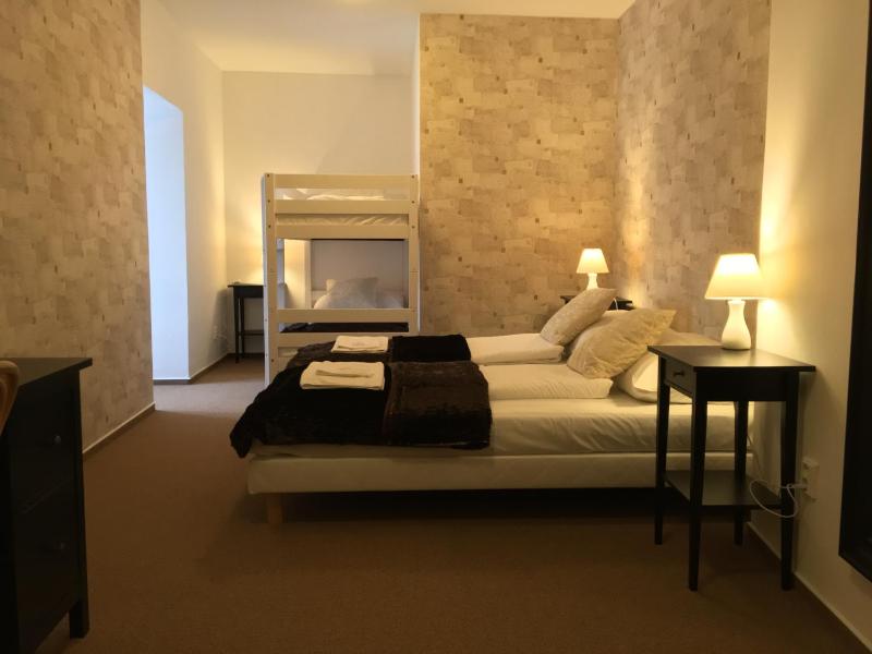 Quadruple Room with Private Bathroom image 3
