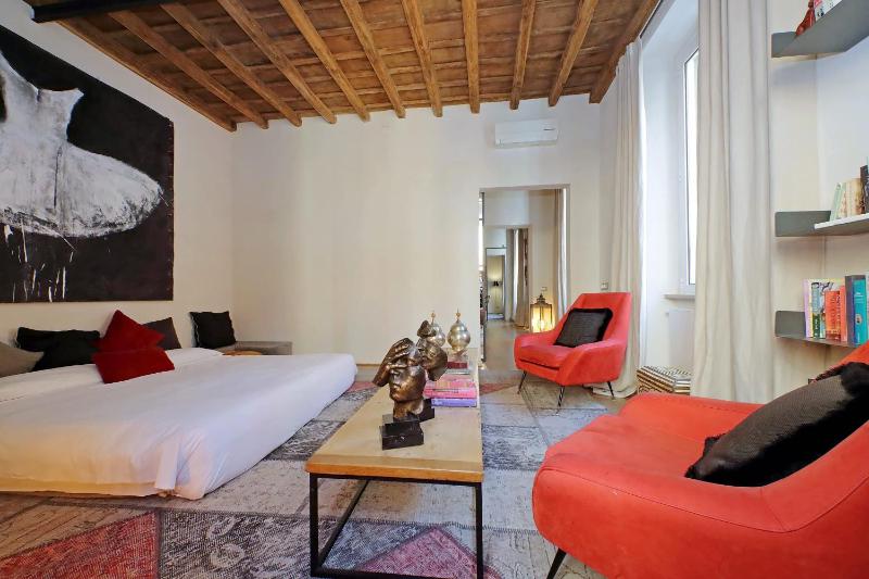 Campo Marzio Stylish apartment by RomeLoft - image 2