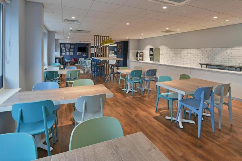 Travelodge Southampton Central - image 11