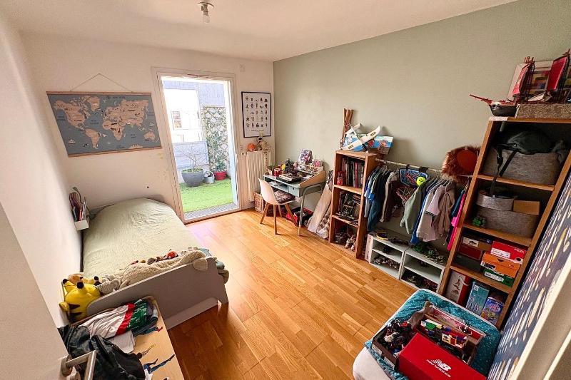 Family apartment with terrace and view of Nantes - image 10