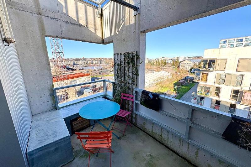 Family apartment with terrace and view of Nantes - image 5