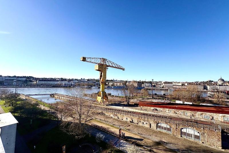 Family apartment with terrace and view of Nantes - image 7
