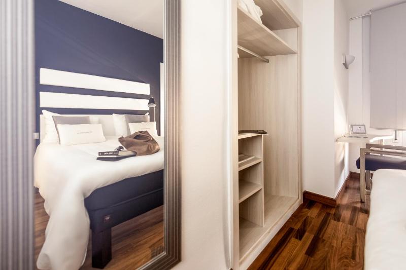 Single Room image 2