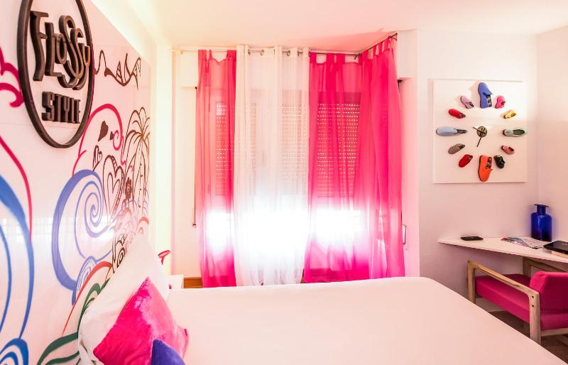 Quadruple Room image 3