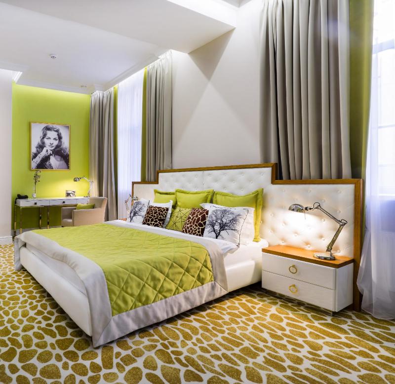 Superior Double Room image 4
