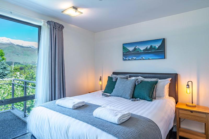 Central Luxury Apartment 205 - image 35