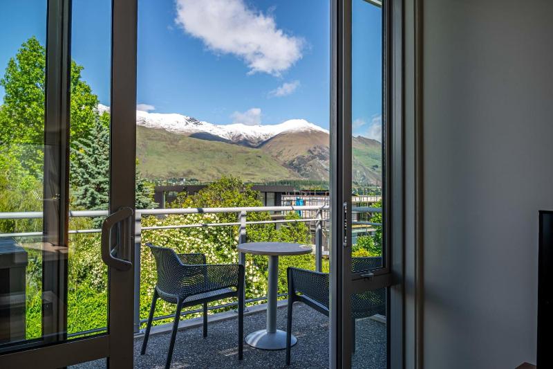 Central Luxury Apartment 205 - image 20