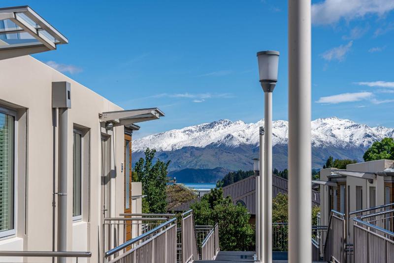 Central Luxury Apartment 205 - image 16