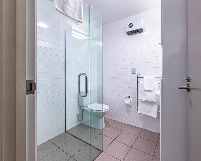 Central Luxury Apartment 108 - image 17