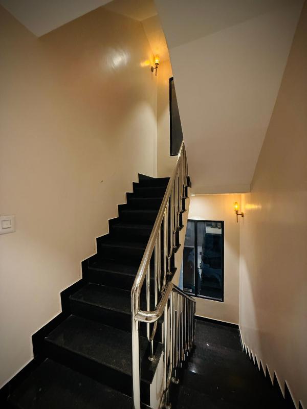Hotel Hira Palace - image 40