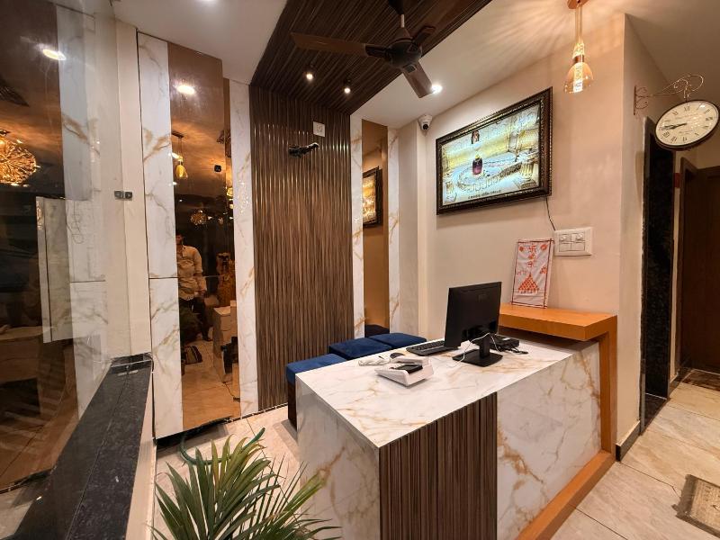 Hotel Hira Palace - image 36