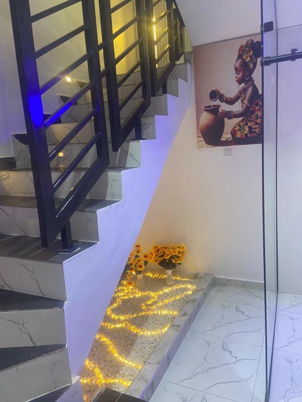 Self Compound Detached Cozy 3BR Osapa Lekki - image 6
