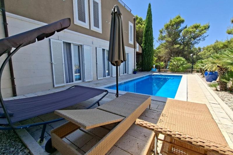 Family friendly house with a swimming pool Splitska Brac - 25361 - image 24