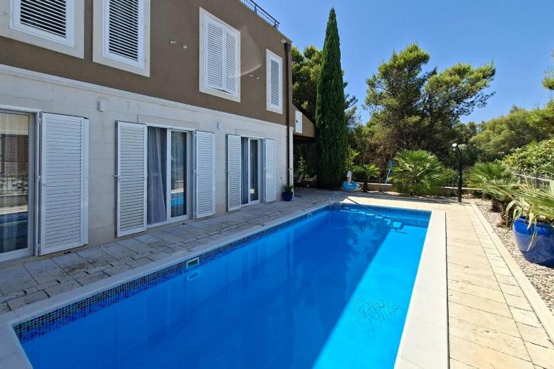 Family friendly house with a swimming pool Splitska Brac - 25361 - image 22