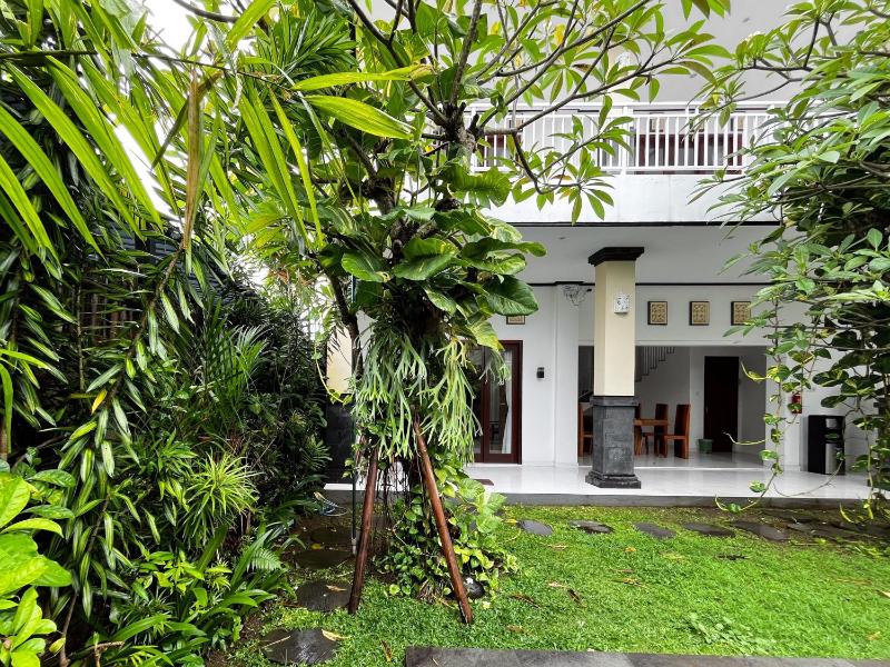 The Lavana Sandat Bali Villa 2 Canggu 3 Bedroom Villa - image 11