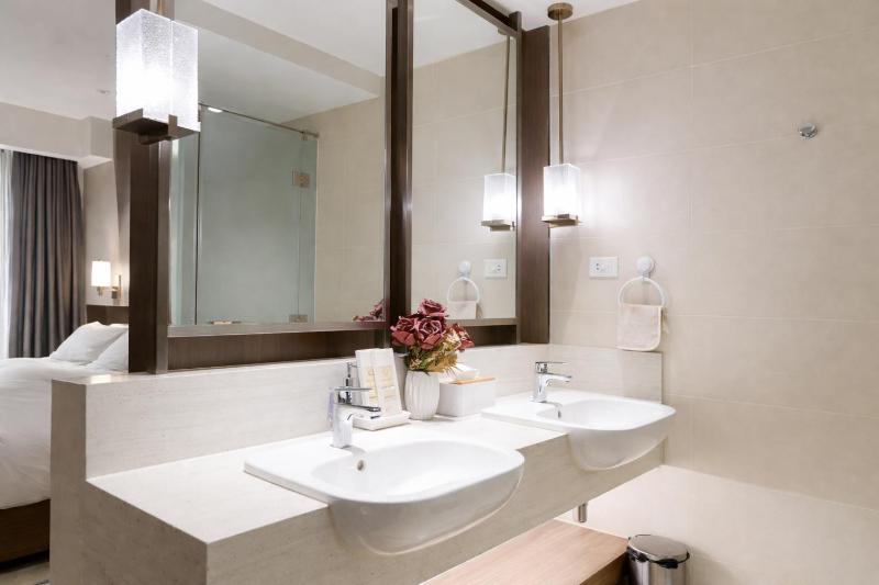 Unit 2707 King Bed The Hotel Residences at Novotel Acqua Private Residences - image 11