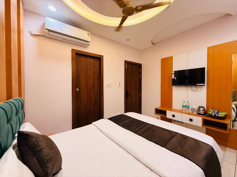 Hotel Hira Palace - image 42