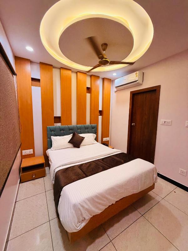 Hotel Hira Palace - image 6