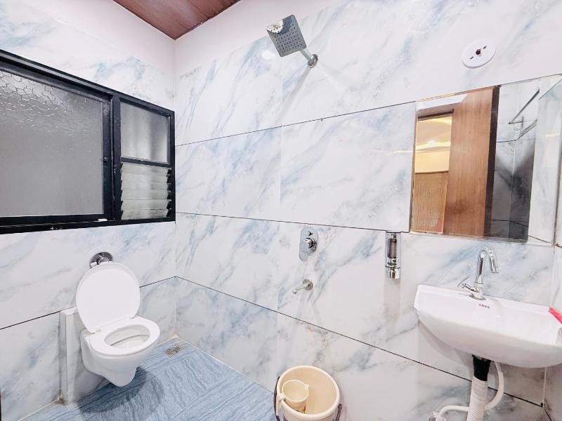 Hotel Hira Palace - image 27