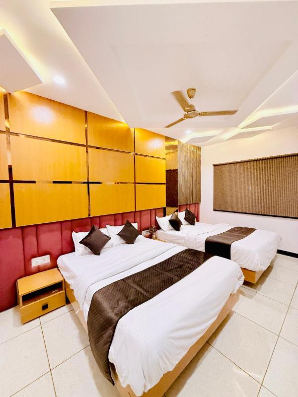 Hotel Hira Palace - image 38