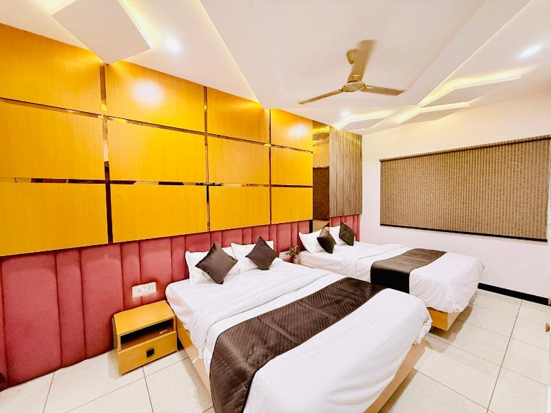 Hotel Hira Palace - image 7