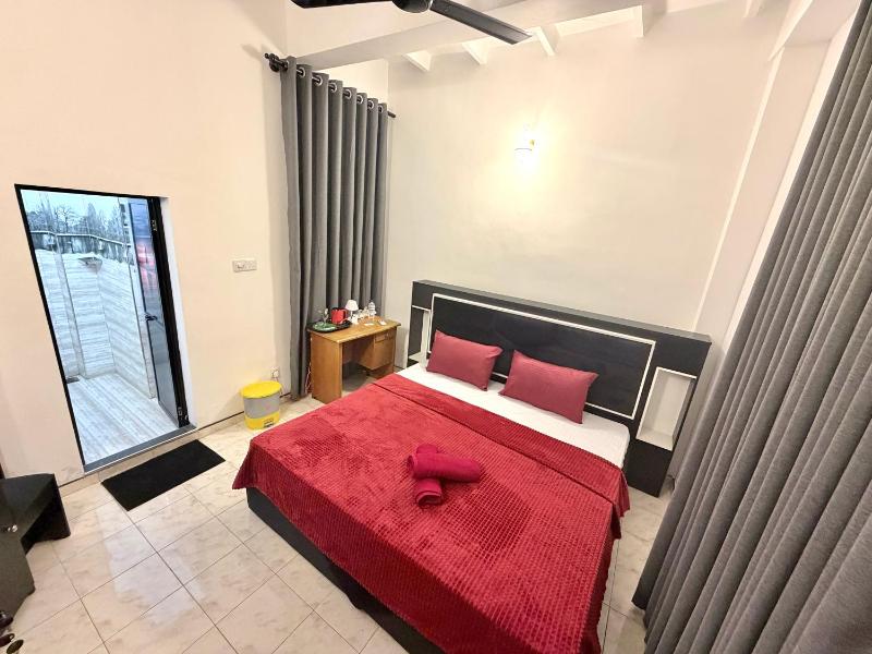 Home Stay Residence - Near Airport - image 2