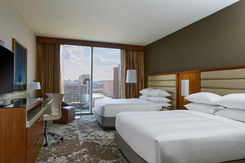 Marriott Marquis Houston - image 40