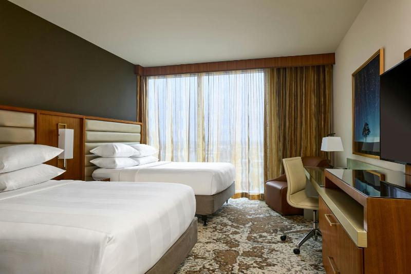 Marriott Marquis Houston - image 41