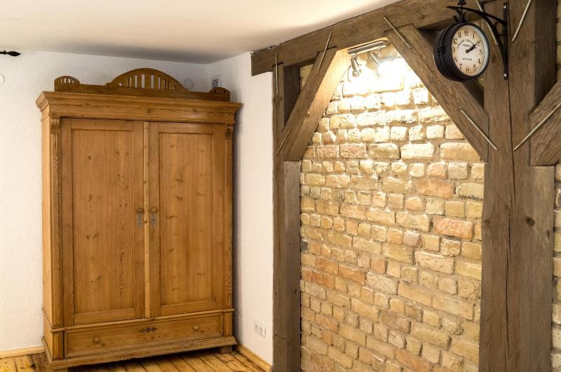 Stylish Art Nouveau Apartment near Old Town - image 8
