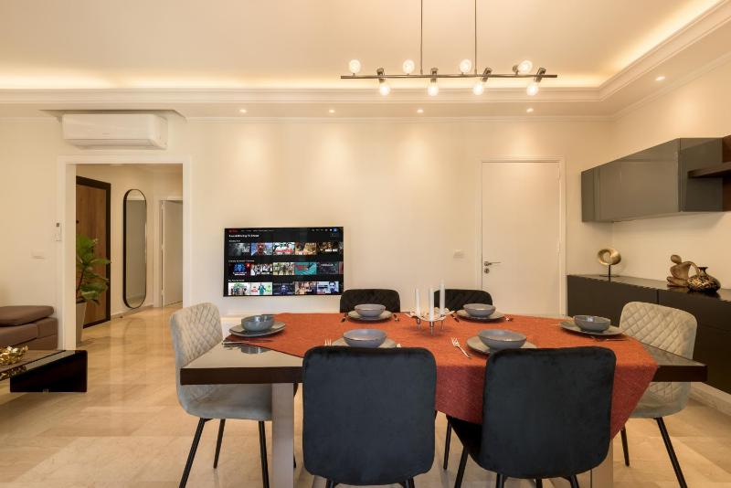 Beyroot a prime downtown beirut 3 bedroom apartment 24 7 power - image 11