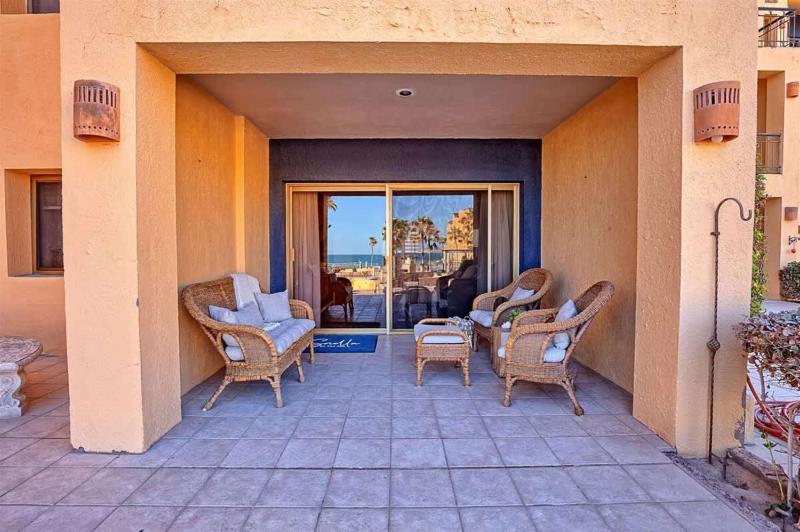 Ground Level Condo near Pool Princesa B-101 - image 19
