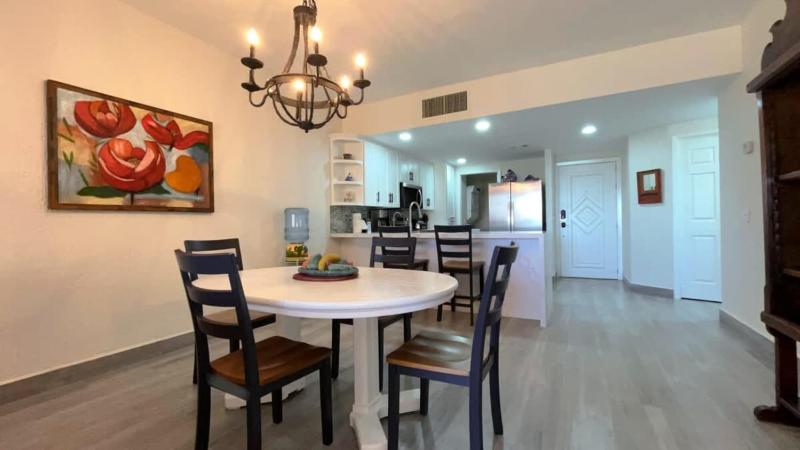 Gorgeous Third-Level Condo Princesa D-308 - image 31