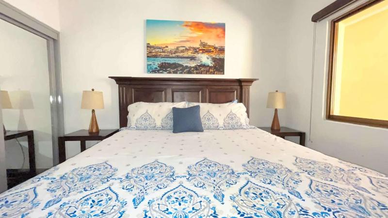 Cozy Sandy Beach Condo Pool Princesa A-302 - image 18