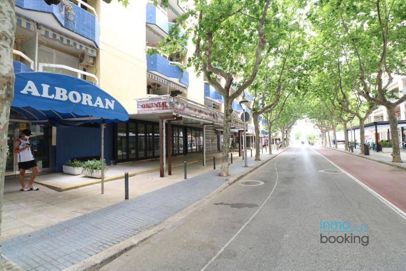 Alboran-Expe Salou climatizado piscina y wifi - image 12