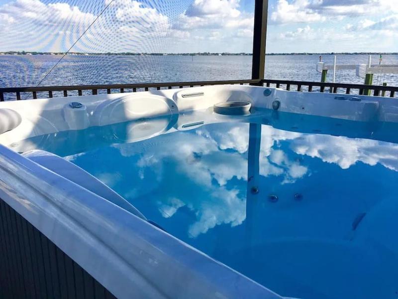 Grand 2-Story Cape Coral Riverfront Villa - Riverhouse Princess - image 8