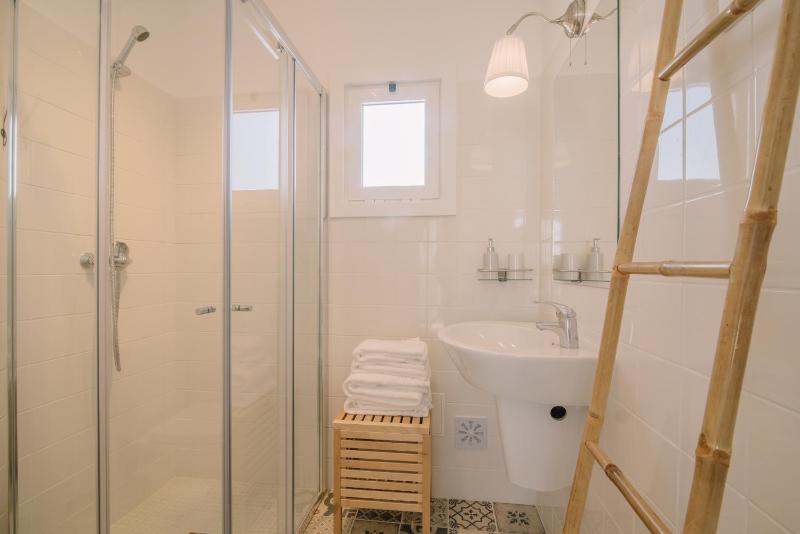 Deluxe Double Room image 3