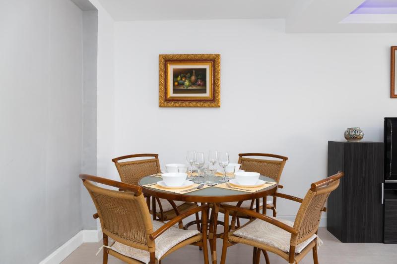 C34 Cosy 4 bdr apt close to Maria Zambrano - image 7