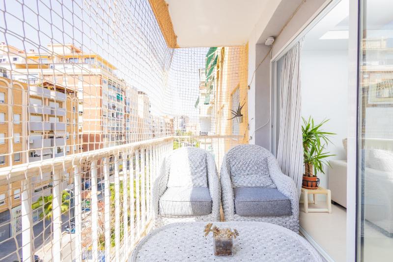 C34 Cosy 4 bdr apt close to Maria Zambrano - image 12