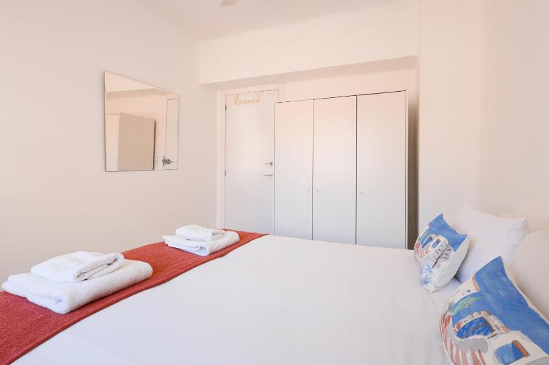 C34 Cosy 4 bdr apt close to Maria Zambrano - image 4