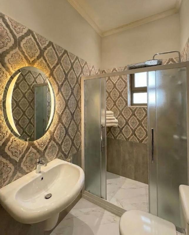 Home away from home with a Beautiful Balcony View 3 bedrooms 2 bathrooms - image 3