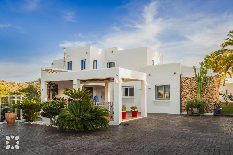 Villa Tuvalu by Abahana Villas - image 29