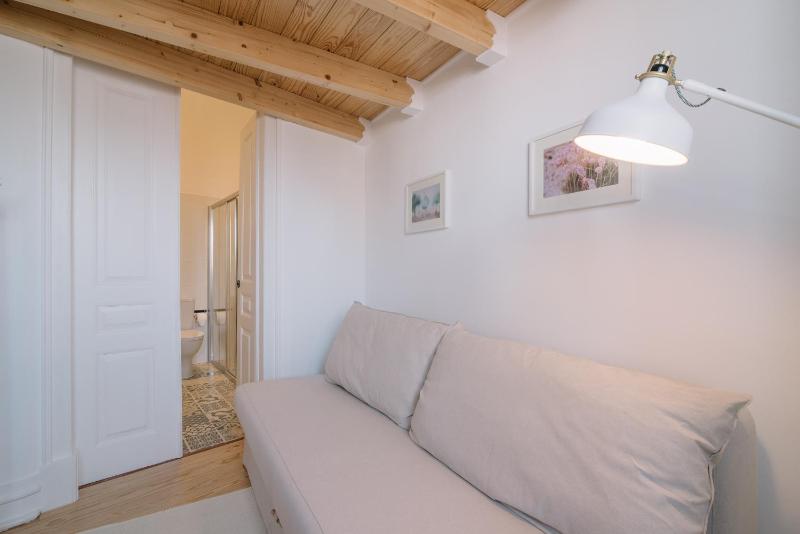 Large Double Room image 4