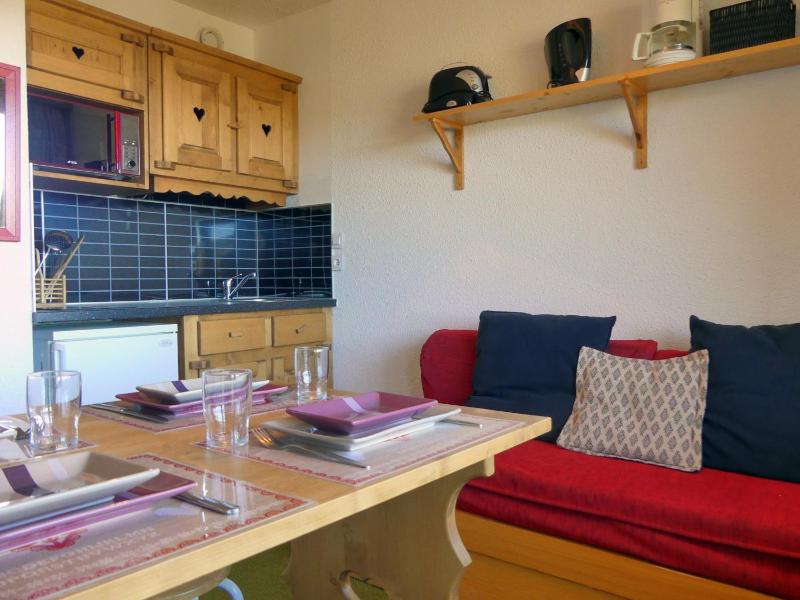 One-Bedroom Standard Apartment image 2