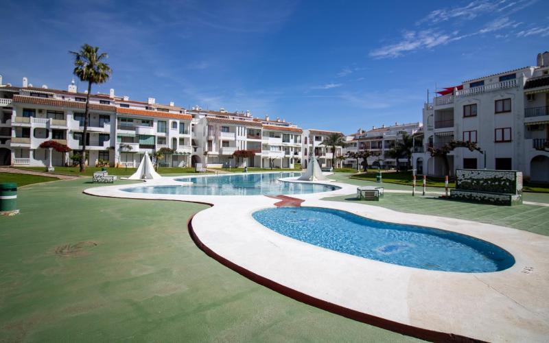Romana Pool & Beach - PET FRIENDLY - Albert Villas - image 3