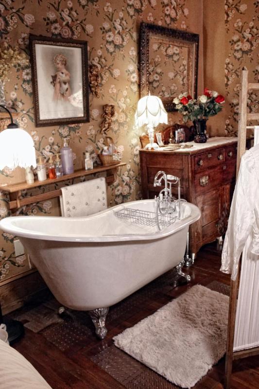 Anne's Room image 3