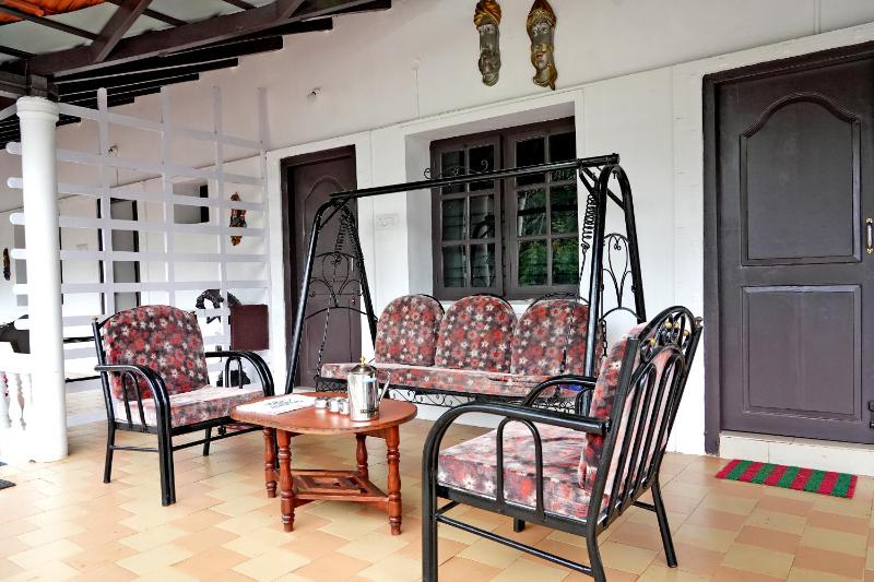Jungle Greens Homestay - 150Y Old Coffee Estate Home Food Jungle Safari - image 47