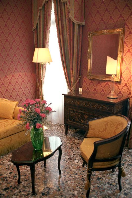 Junior Suite with Canal View (2 Adults) image 2