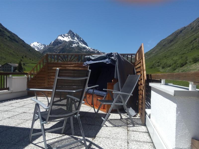 Two-Bedroom Apartment with Terrace image 3